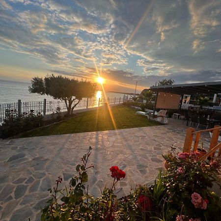 Beachfront Villa Athina Vergia 外观 照片