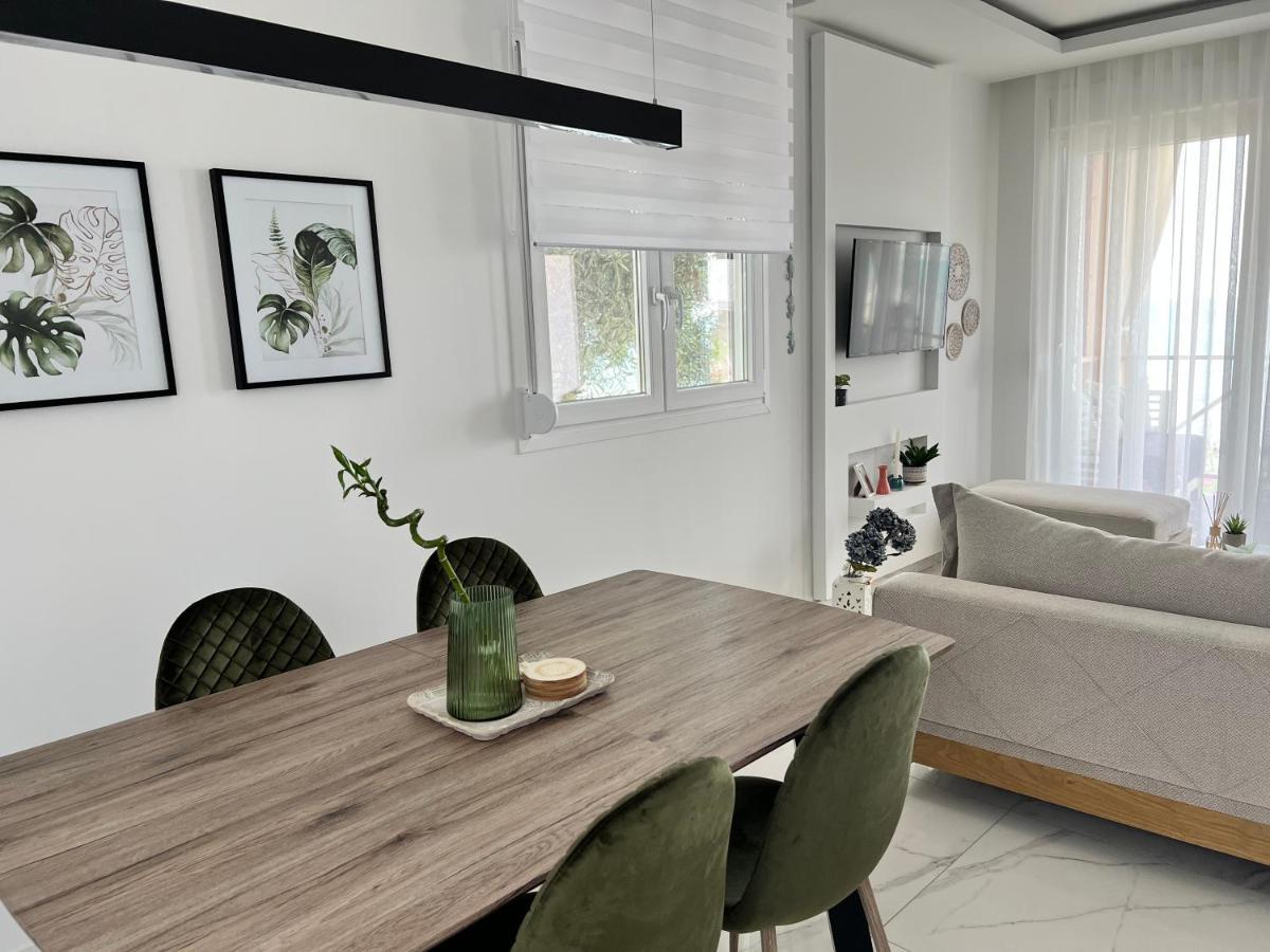 Beachfront Villa Athina Vergia 外观 照片