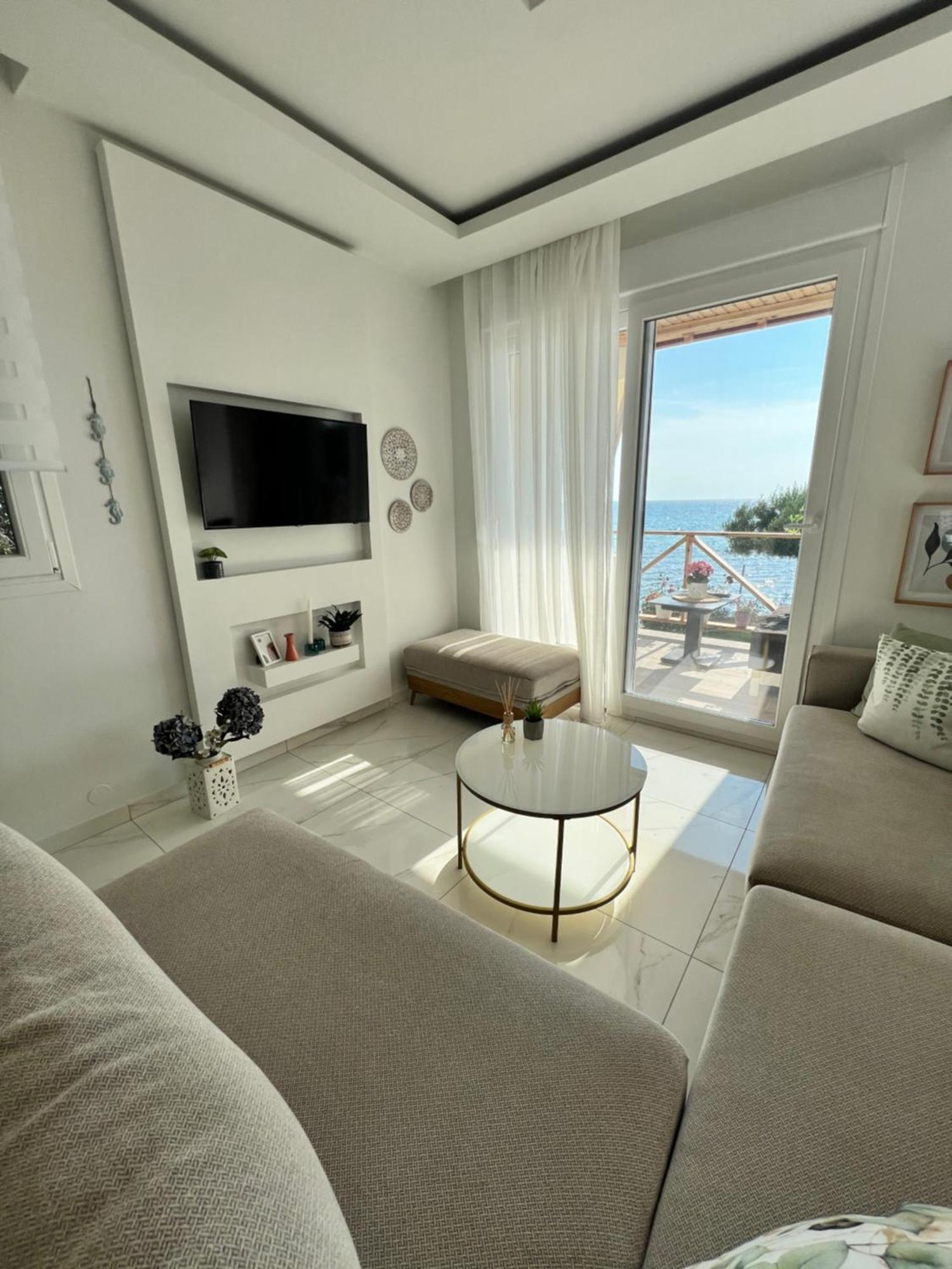 Beachfront Villa Athina Vergia 外观 照片