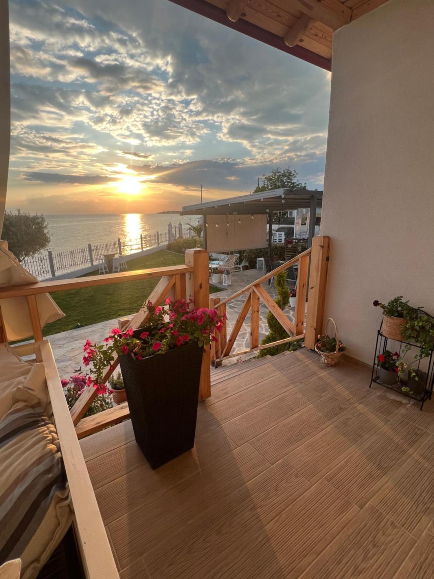 Beachfront Villa Athina Vergia 外观 照片